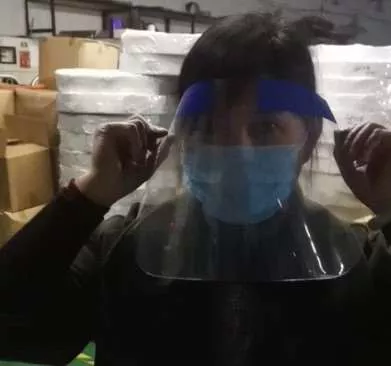  Rolo de Película Antiembaçante PET para Máscara de Proteção Termoformagem-2